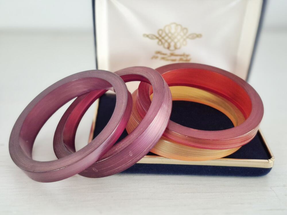 Vintage Lot of 4 Brushed Frosted Lucite Bangles